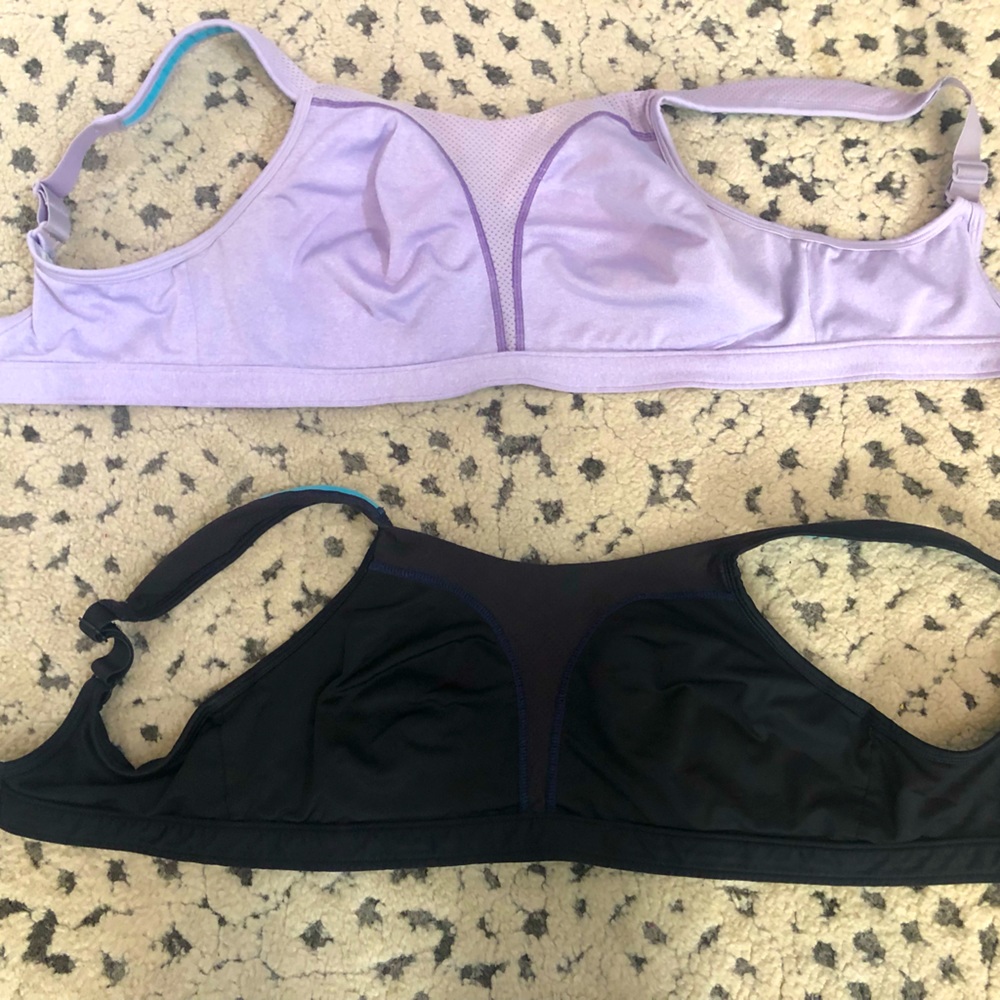 2 Champion Sports Bra Lot! GUC. One is lavender the other is black.